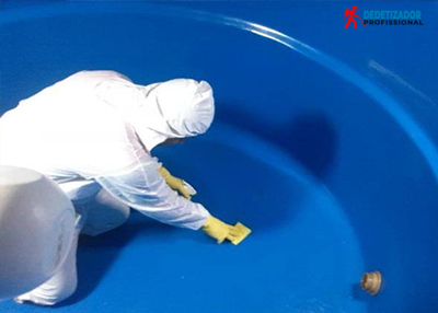 LIMPEZA DE CAIXAS D'ÁGUA